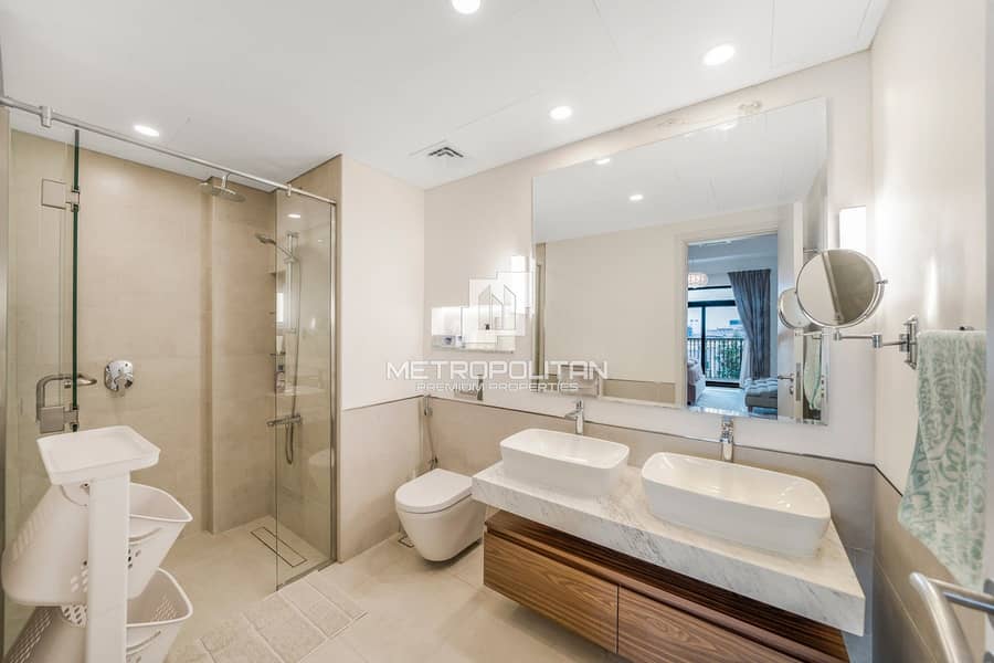 Community View | Luxurious and Spacious Unit - Image 11