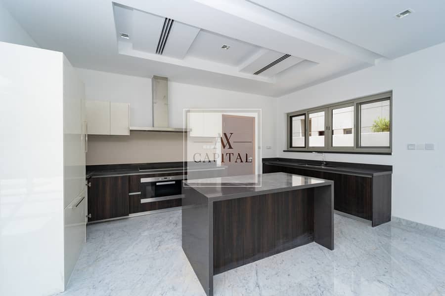 Large Plot | Landsaped Garden | Ready To Move In