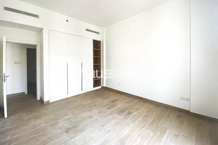 Vacant New | Water View | Sea Front Access