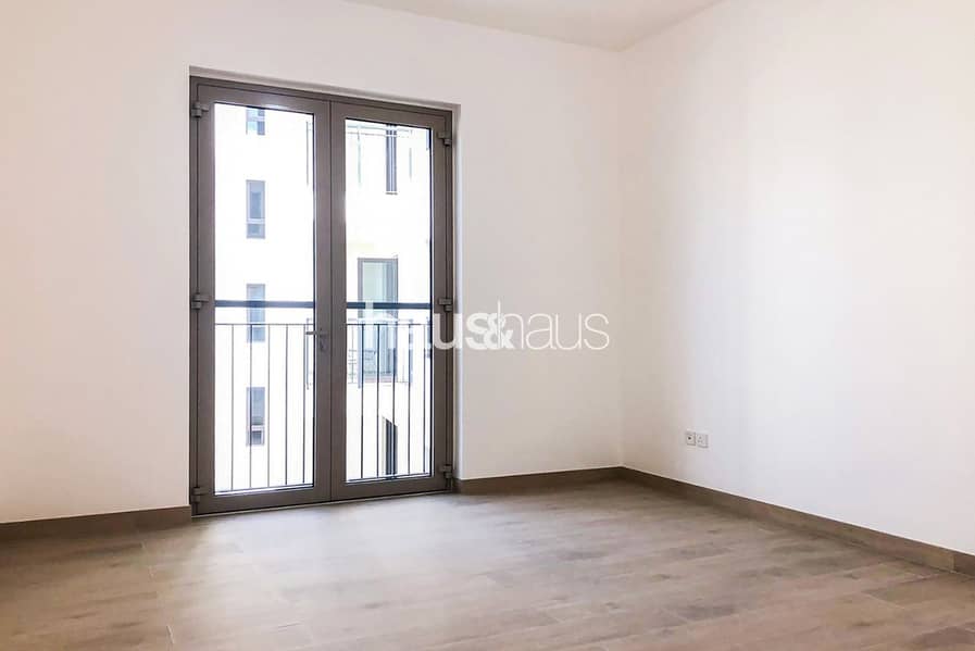 Vacant New | Water View | Sea Front Access - Image 7