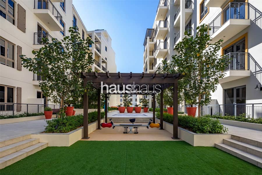 Vacant New | Water View | Sea Front Access - Image 11