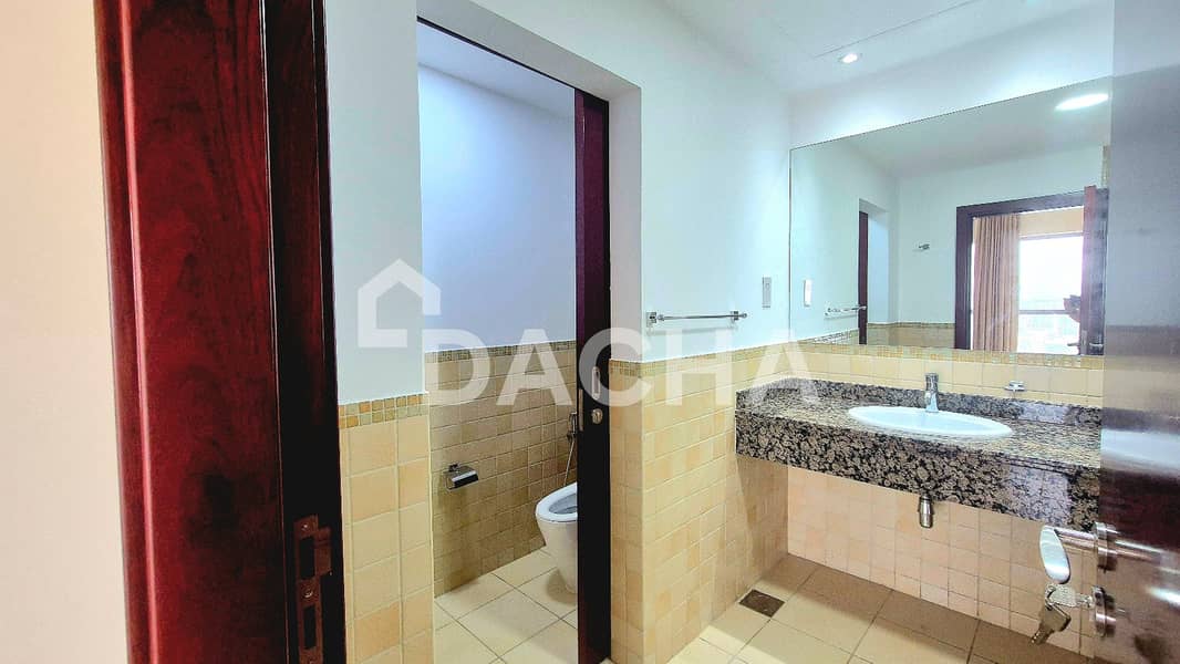 Bright Spacious Duplex | Vacant | Sea View - Image 7