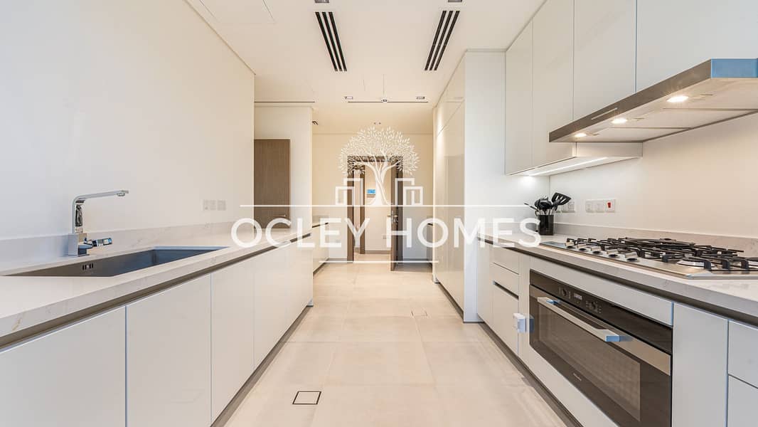 Monthly Stays | Bills Incl. | Private Pool - Image 13