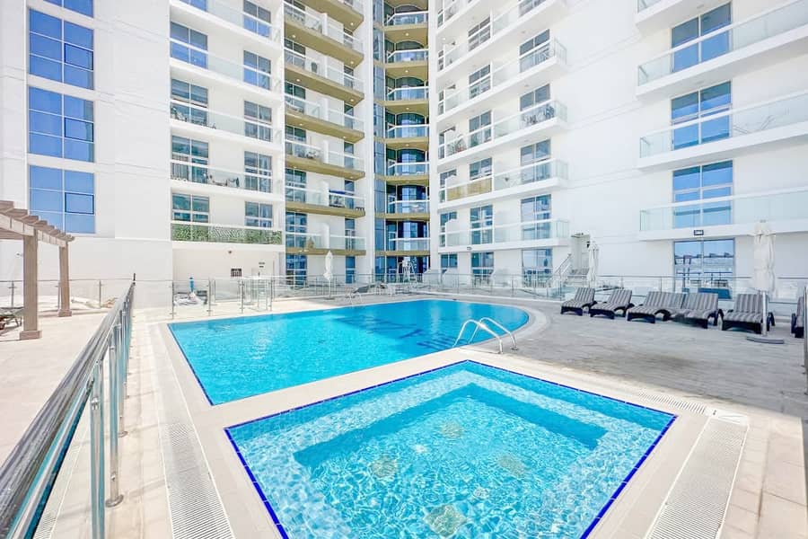 UPGRADED | WELL MAINTAINED | COMMUNITY VIEW - Image 10