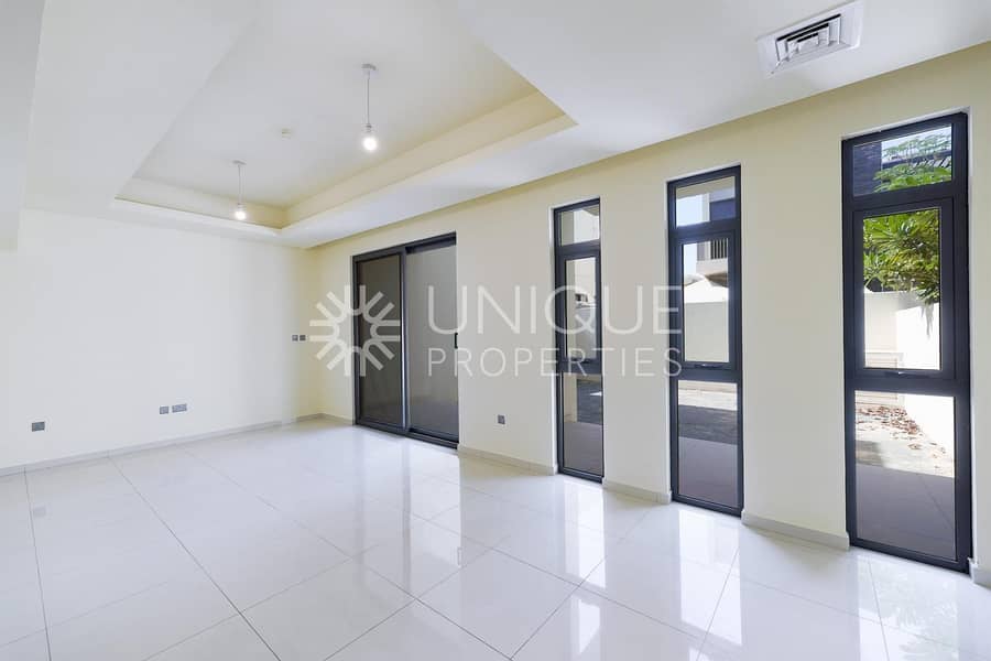 Exclusive Plot | Vacant | Unfurnished