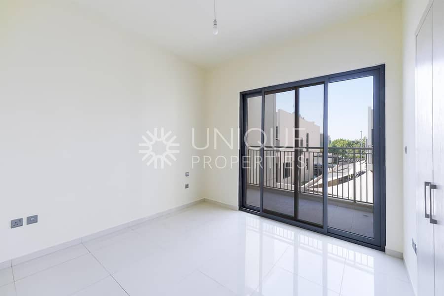 Exclusive Plot | Vacant | Unfurnished - Image 10
