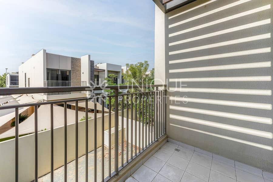 Exclusive Plot | Vacant | Unfurnished - Image 14