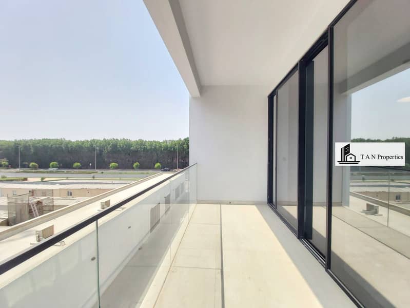 BRIGHT STUDIO | VACANT | BIG BALCONY | KITCHEN APPLIANCES