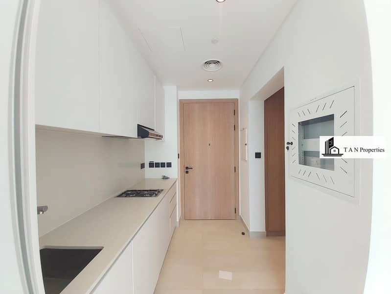 BRIGHT STUDIO | VACANT | BIG BALCONY | KITCHEN APPLIANCES - Image 7