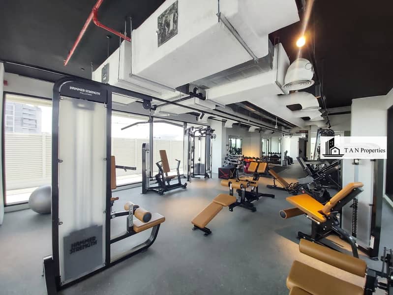 BRIGHT STUDIO | VACANT | BIG BALCONY | KITCHEN APPLIANCES - Image 8