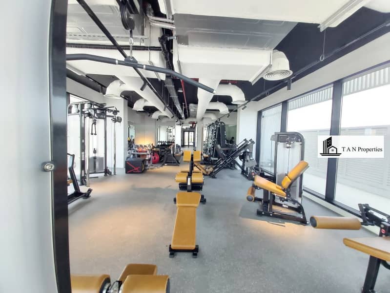 BRIGHT STUDIO | VACANT | BIG BALCONY | KITCHEN APPLIANCES - Image 9