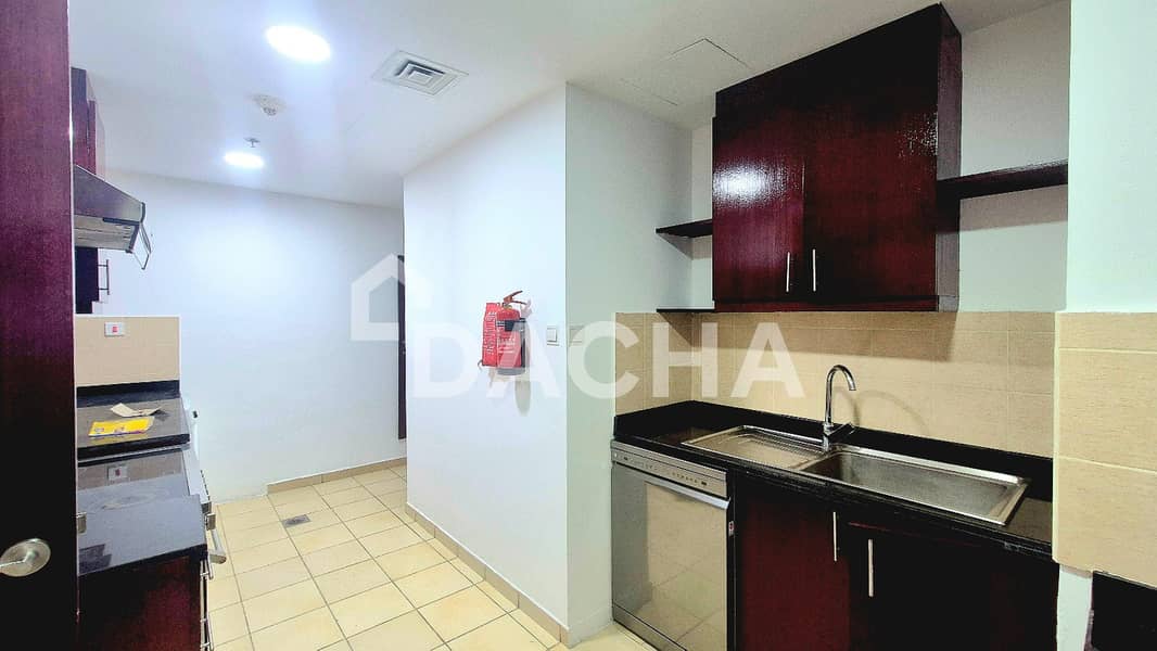 Bright Spacious Duplex | Vacant | Sea View - Image 15