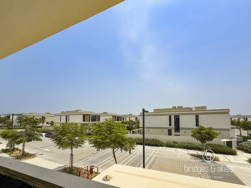 SEMI OPEN KITCHEN | 5 BED | COMMUNITY PATHWAY VIEW - Image 14