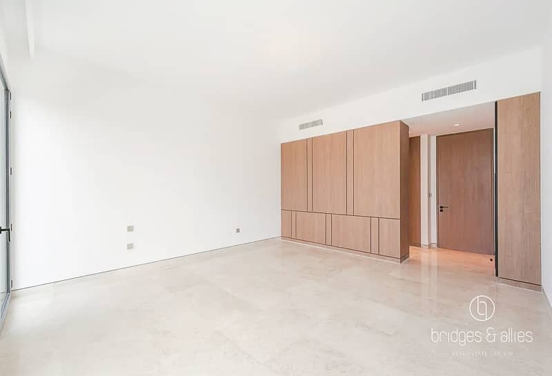 LARGEST 6 BED | POOL AND PARK BACKING | UPGRADED - Image 7