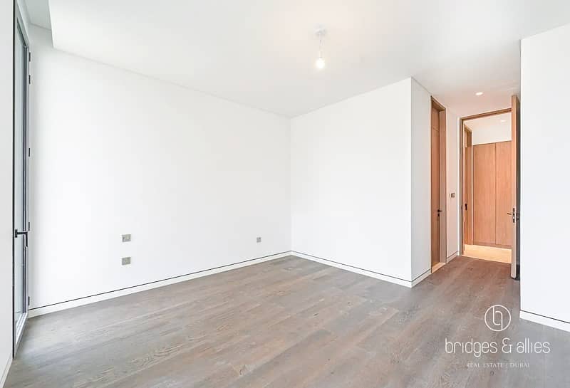 LARGEST 6 BED | POOL AND PARK BACKING | UPGRADED - Image 9