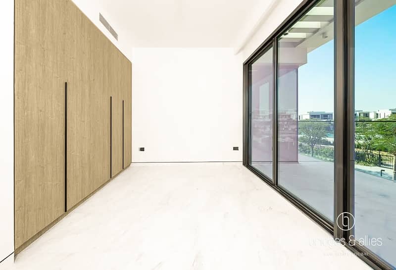 LARGEST 6 BED | POOL AND PARK BACKING | UPGRADED - Image 12