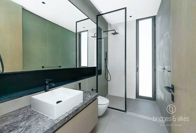 LARGEST 6 BED | POOL AND PARK BACKING | UPGRADED - Image 15