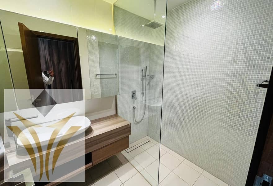 Bright Home with Stunning Community Views Ready - Image 14