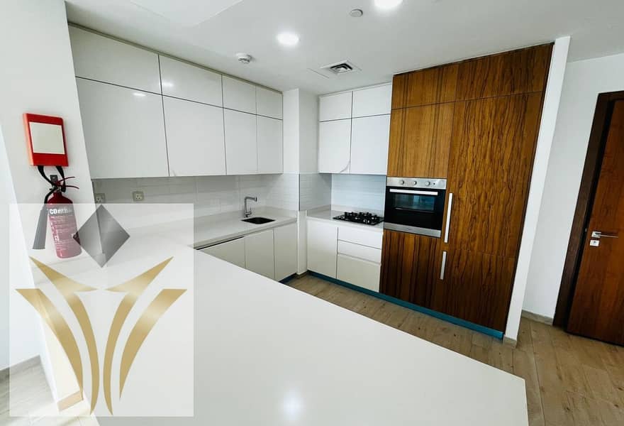 Bright Home with Stunning Community Views Ready - Image 20