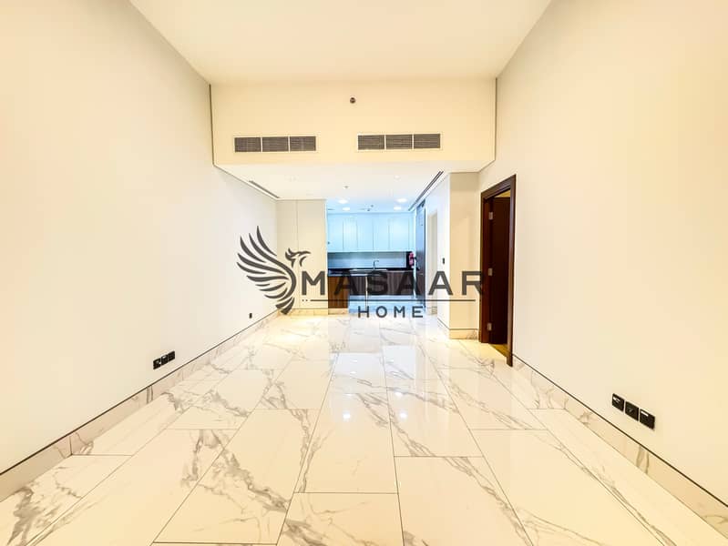 Huge Balcony | Spacious Layout | Prime Location - Image 8