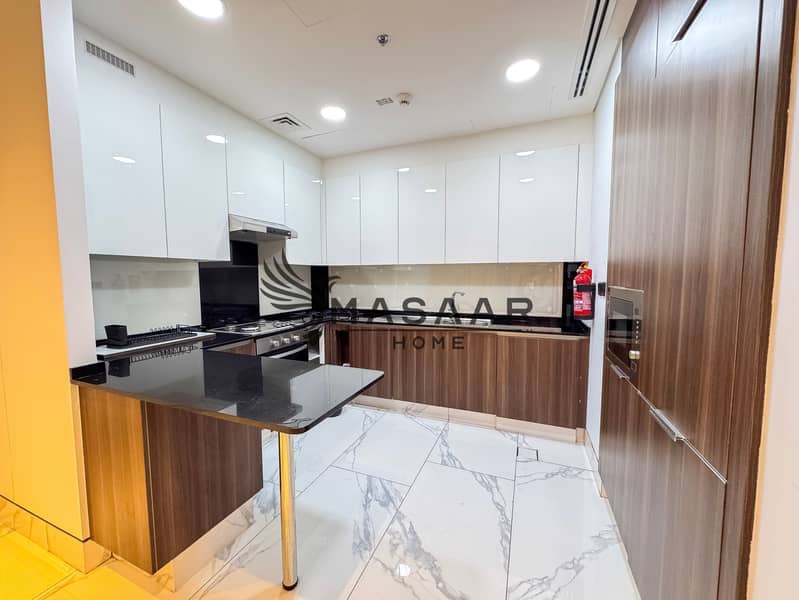 Huge Balcony | Spacious Layout | Prime Location - Image 10