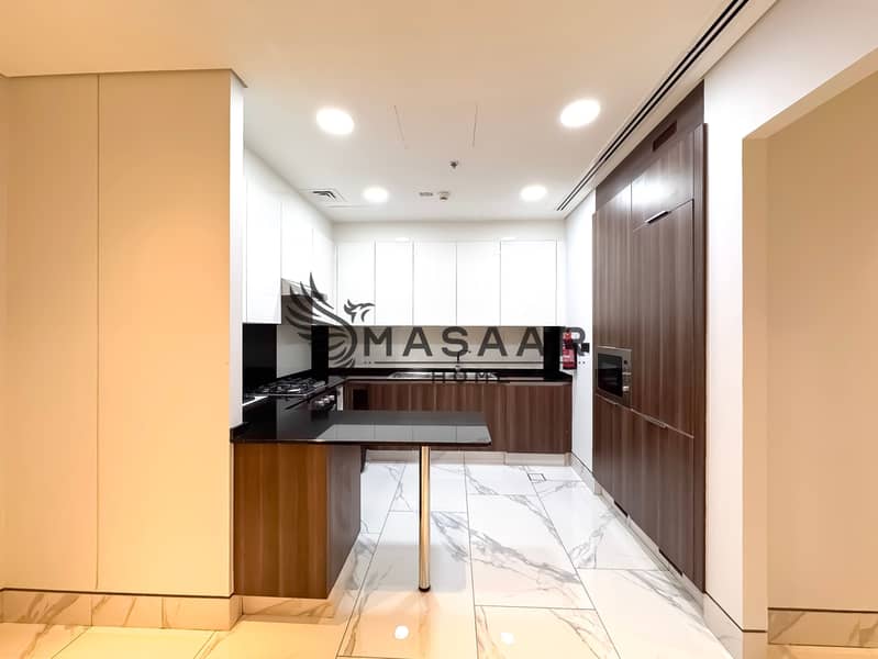 Huge Balcony | Spacious Layout | Prime Location - Image 11