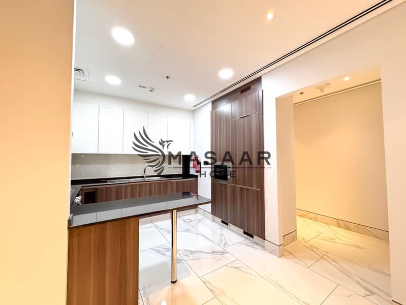 Huge Balcony | Spacious Layout | Prime Location - Image 12