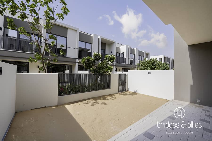 STYLISH 3BR + MAID | NATURAL LIGHT | AURA GARDENS