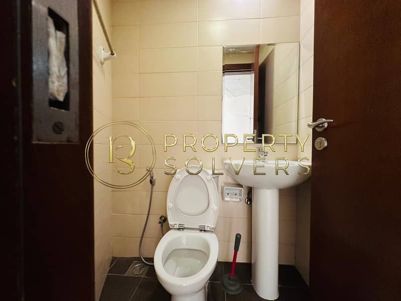 Exclusive Unit | Ideal for Investors | Huge Layout - Image 15