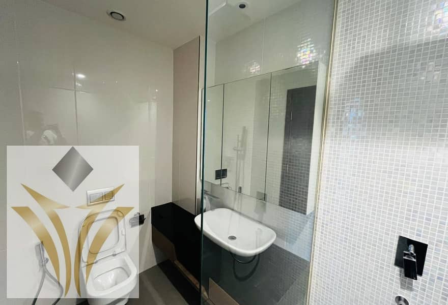 Stylish Duplex | Prime Location | Move-In Ready - Image 35