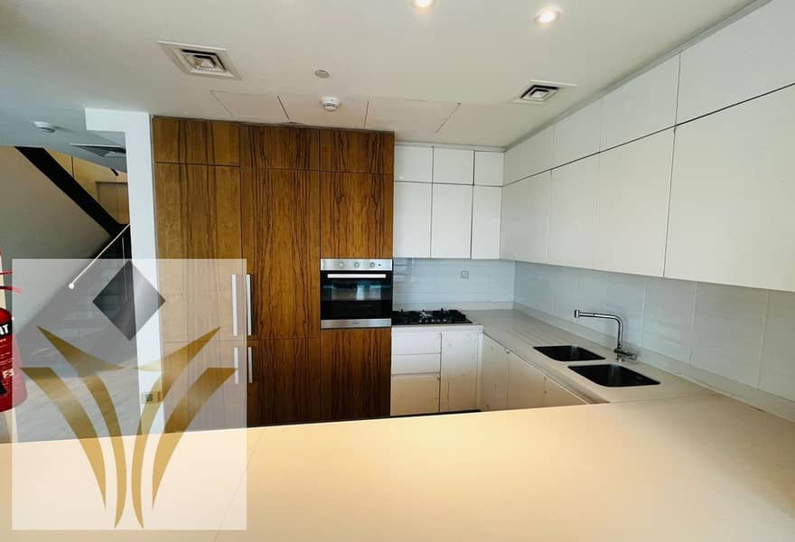 Stylish Duplex | Prime Location | Move-In Ready - Image 45