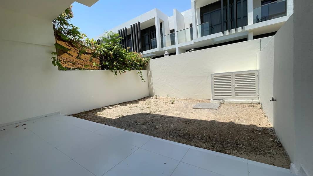 Spacious | Closed Kitchen | Perfect Condition