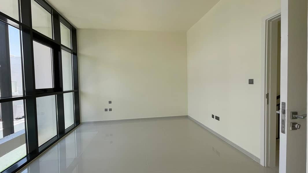 Spacious | Closed Kitchen | Perfect Condition - Image 7