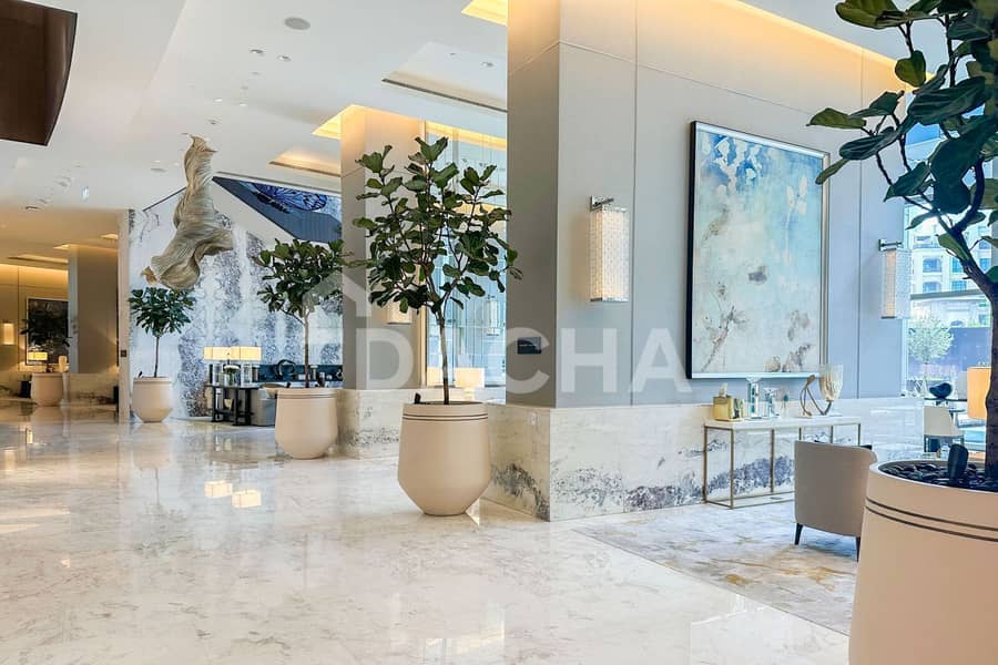 Luxury 2 Bedrooms | Burj Khalifa View | Rented - Image 18