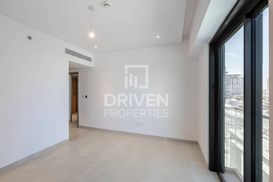 Spacious and Corner | High Floor | Vacant - Image 9