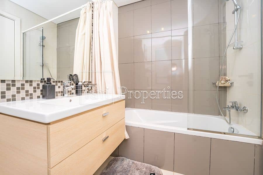 Upgraded | Decorated | Fireplace | The Best Villa - Image 23