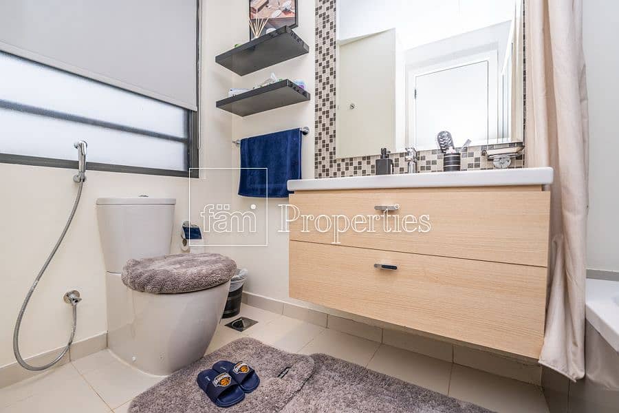 Upgraded | Decorated | Fireplace | The Best Villa - Image 30