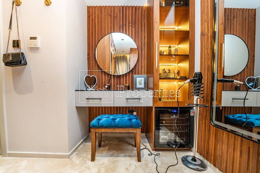 Upgraded | Decorated | Fireplace | The Best Villa - Image 31