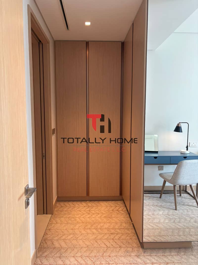 BEST VIEW l MULTIPLE OPTIONS l BURJ AND GOLDEN FRAME VIEW - Image 10