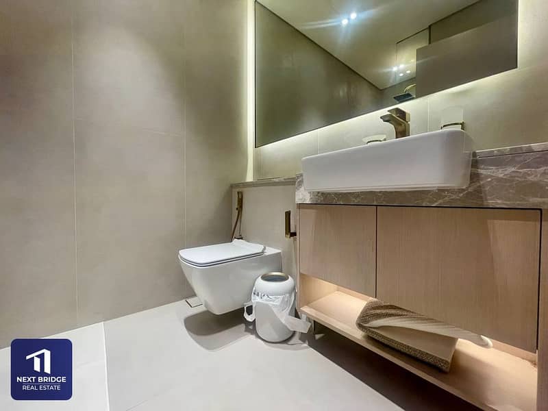 Available | Spacious | Hot Location - Image 7