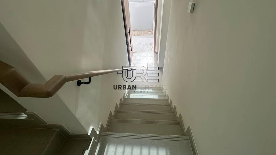 Newly Handed Over | Elegant Villa | Open Kitchen | Bright Interiors - Image 9