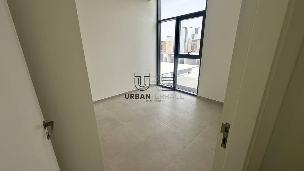 Newly Handed Over | Elegant Villa | Open Kitchen | Bright Interiors - Image 11