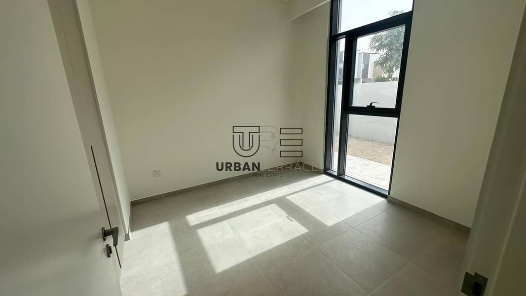 Newly Handed Over | Elegant Villa | Open Kitchen | Bright Interiors - Image 19