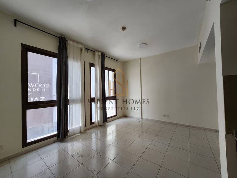 Compact Layout - Chiller Free - Pets Allowed