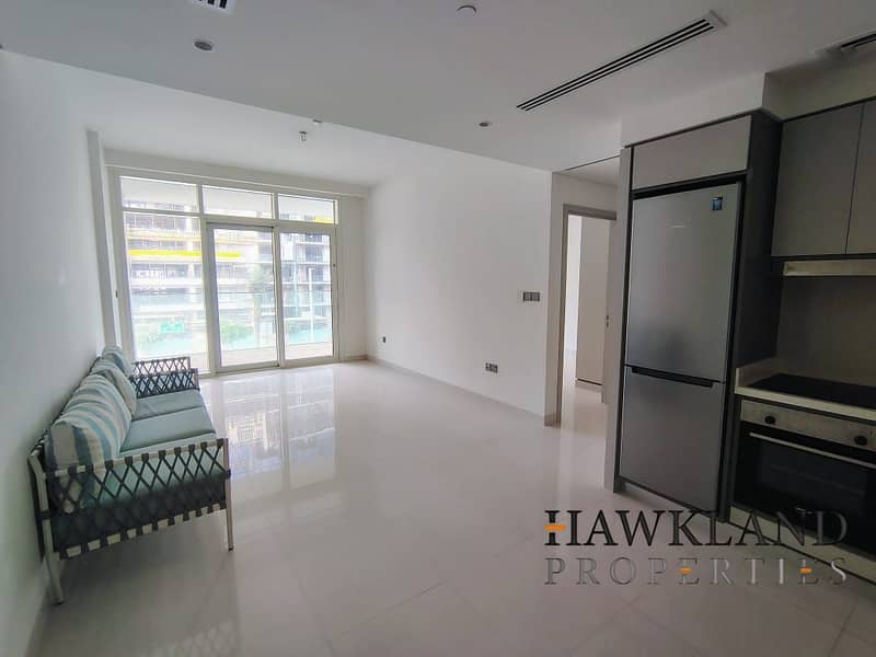 Modern Apartment with Stunning Skyline Views - Image 7