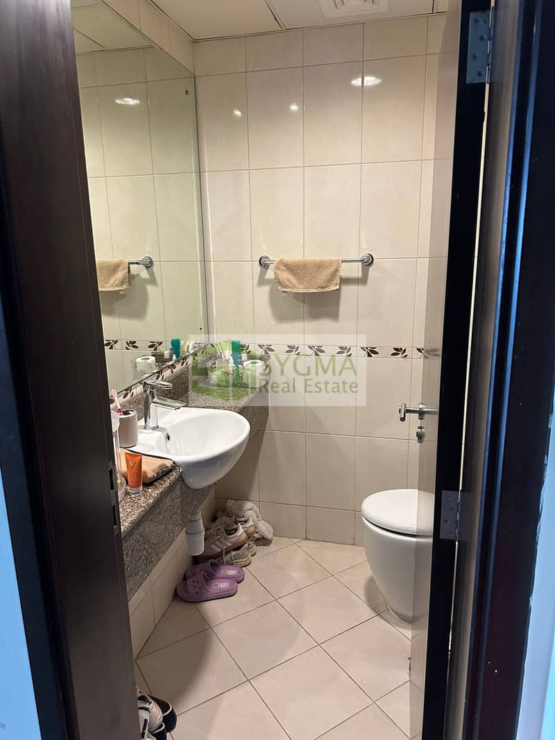 Chiller Free | Balcony | Spacious Apartment - Image 7