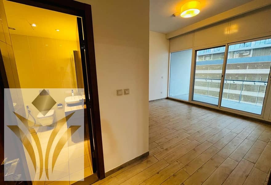 Ready to Move | Spacious MBR City Skyline View Apt - Image 17