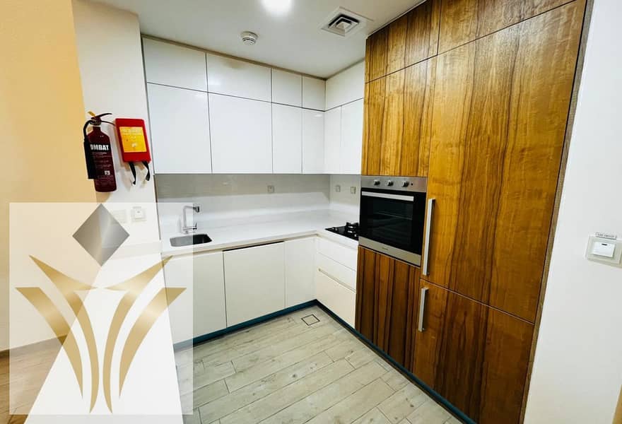 Ready to Move | Spacious MBR City Skyline View Apt - Image 19