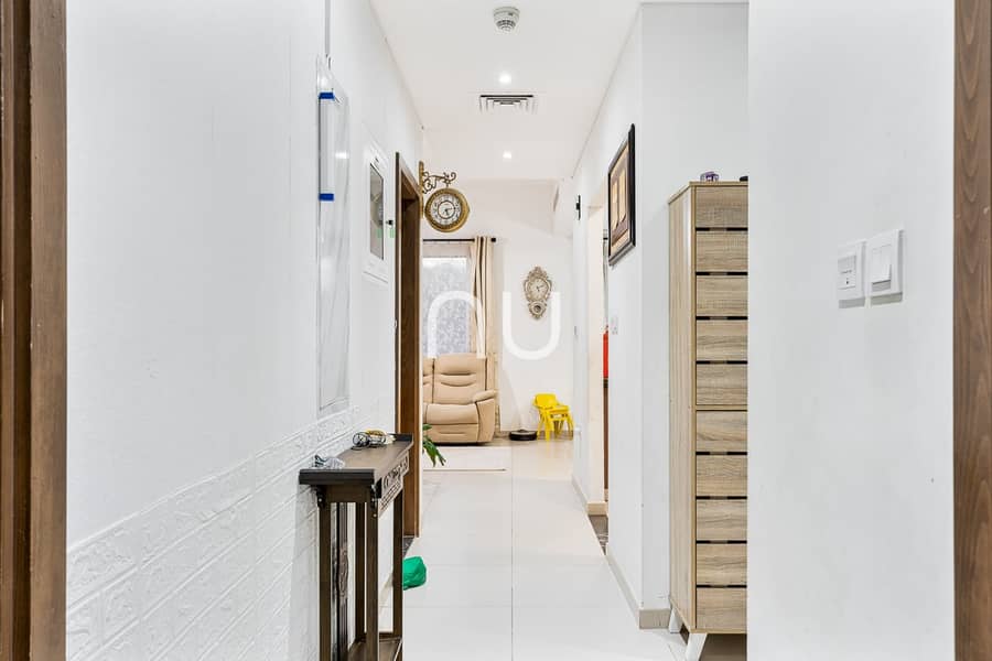 4 BR Townhouse| Single Row | Vacant On Transfer