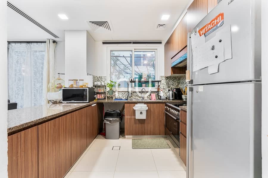 4 BR Townhouse| Single Row | Vacant On Transfer - Image 6